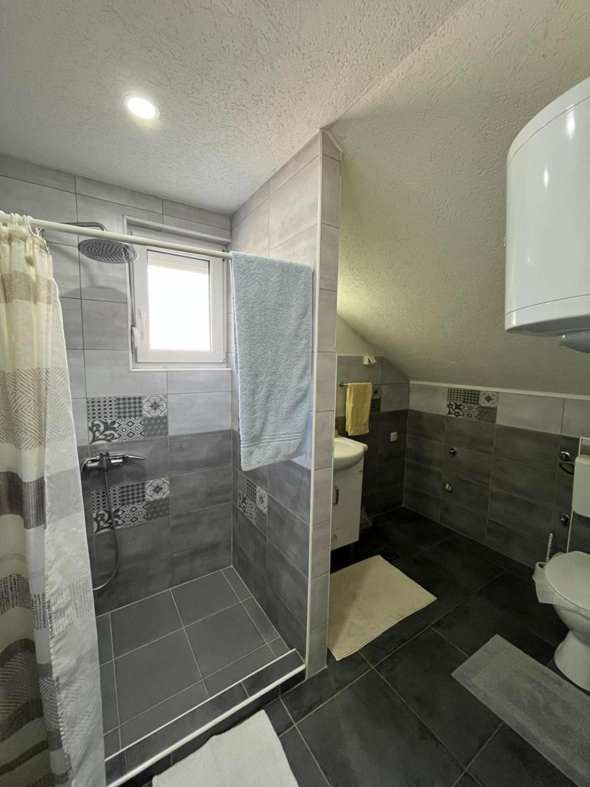 Apartman All Seasons Hotonj Exterior photo