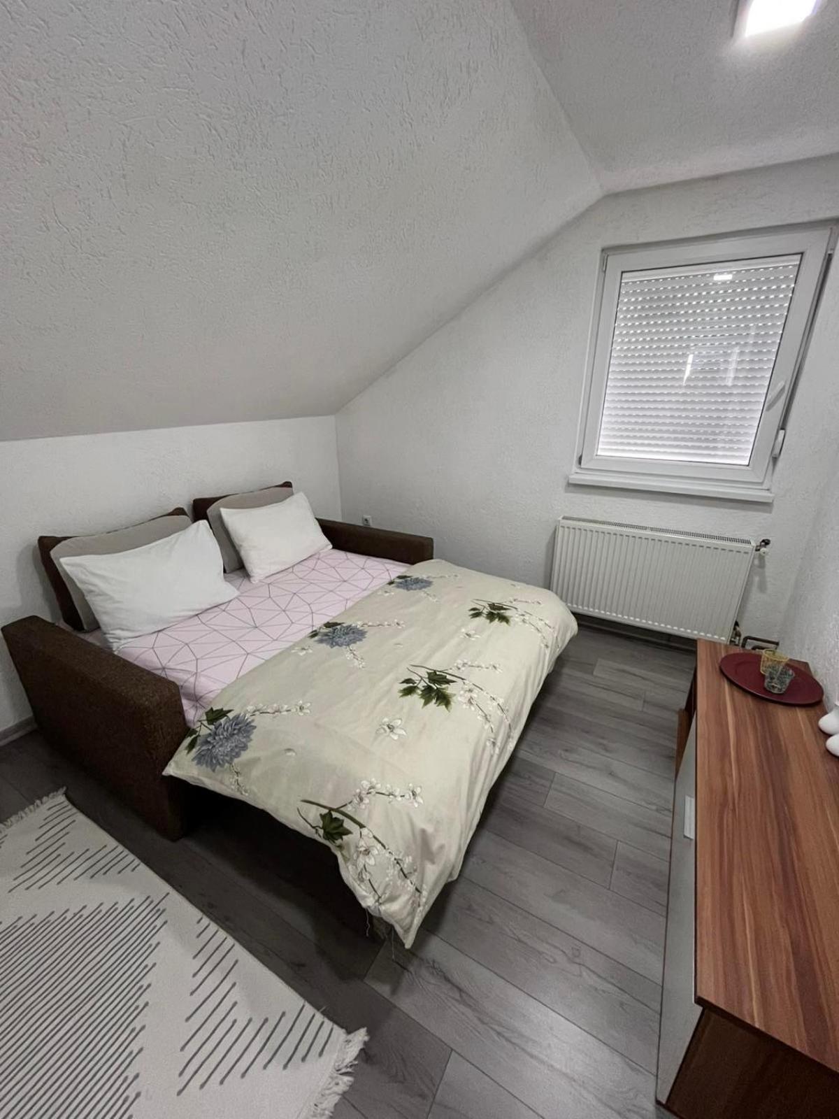 Apartman All Seasons Hotonj Exterior photo